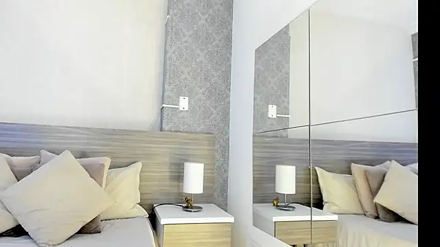 Snapshot of Mistyca chatting on September 16, 2025, 10:38 am Mistyca online show from September 16, 2025, 10:38 am