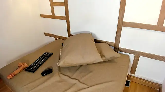 Snapshot of CriistalJade chatting on February 12, 2025, 9:54 pm CriistalJade online show from February 12, 2025, 9:54 pm