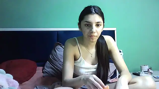 Snapshot of Ahotkittyxxx chatting on January 6, 2025, 5:16 pm Ahotkittyxxx online show from January 6, 2025, 5:16 pm