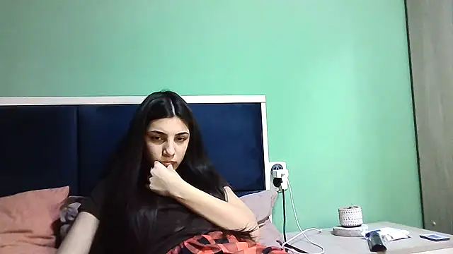 Snapshot of Ahotkittyxxx chatting on January 4, 2025, 4:43 pm Ahotkittyxxx online show from January 4, 2025, 4:43 pm