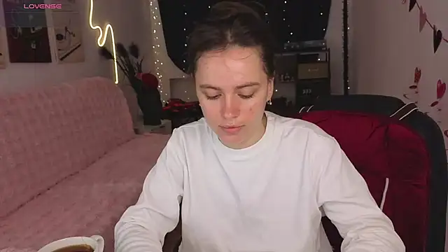 Emillias online show from February 21, 2026, 8:05 am