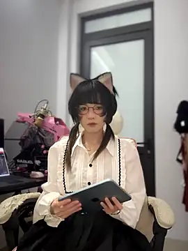 RassieRaph online show from October 29, 2025, 5:23 pm