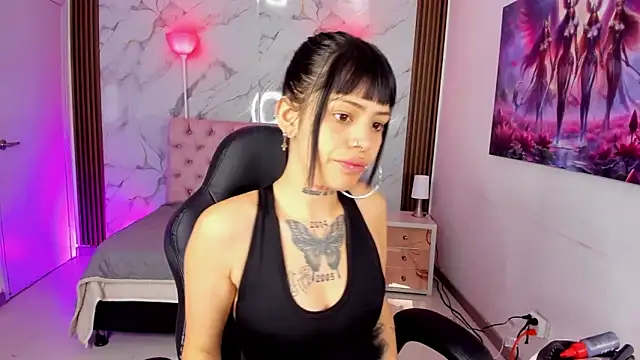 AuroraDiaz online show from February 25, 2026, 11:43 am