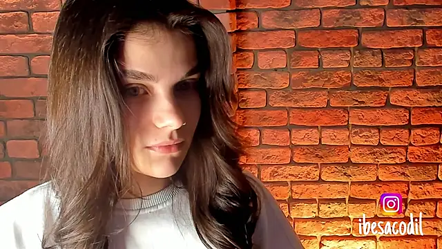 adriana allien online show from January 12, 2025, 9:29 pm