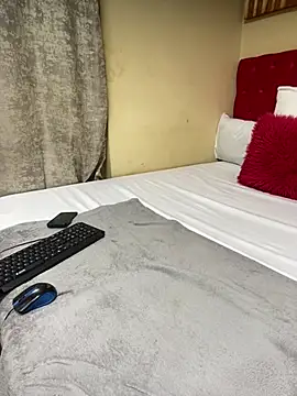 Snapshot of BeautyAuroa chatting on March 6, 2025, 1:16 am BeautyAuroa online show from March 6, 2025, 1:16 am