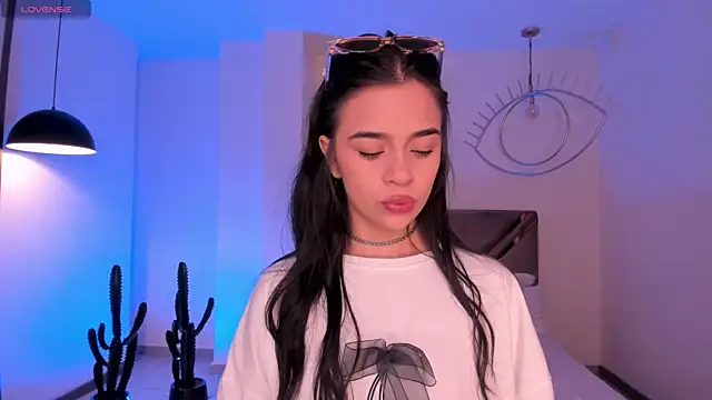 Snapshot of AlanaCraft chatting on January 11, 2026, 12:23 pm AlanaCraft online show from January 11, 2026, 12:23 pm