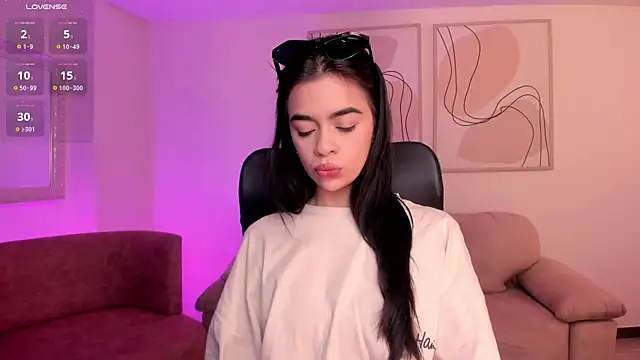 Snapshot of AlanaCraft chatting on October 23, 2025, 12:15 pm AlanaCraft online show from October 23, 2025, 12:15 pm