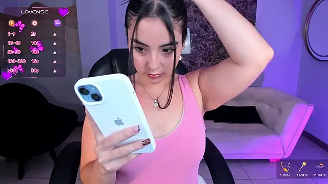 AllisonRogersX online show from November 5, 2025, 3:31 am