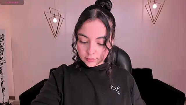 AllisonRogersX online show from September 18, 2025, 3:31 am