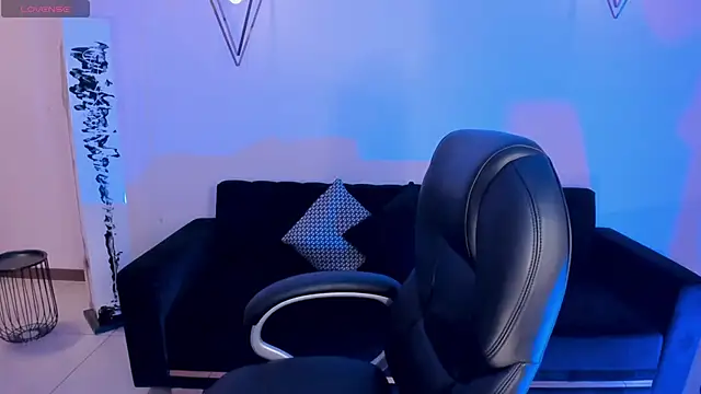 AllisonRogersX online show from September 24, 2025, 3:02 am