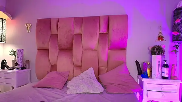 Snapshot of SweetBonniie chatting on February 27, 2026, 11:21 am SweetBonniie online show from February 27, 2026, 11:21 am