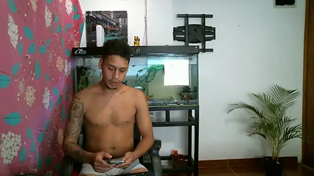 JacobandChloee online show from October 17, 2025, 2:37 am