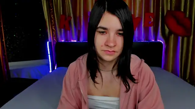 Snapshot of _Polly_Love_ chatting on February 23, 2026, 7:20 am Polly Love online show from February 23, 2026, 7:20 am