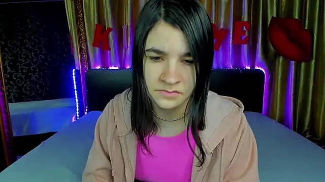 Snapshot of _Polly_Love_ chatting on February 17, 2026, 7:05 am Polly Love online show from February 17, 2026, 7:05 am