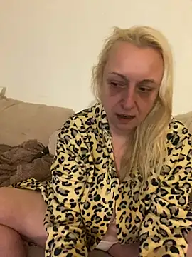 Melinastarr online show from February 4, 2026, 5:35 am