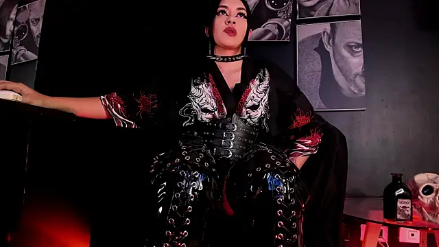 Agnes jones  online show from November 11, 2025, 10:15 pm