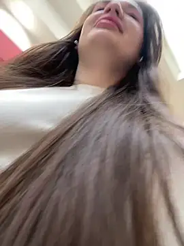 Snapshot of Holly_Molii chatting on January 26, 2025, 7:10 am Holly Molii online show from January 26, 2025, 7:10 am