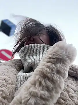 Snapshot of Holly_Molii chatting on January 25, 2025, 4:23 am Holly Molii online show from January 25, 2025, 4:23 am