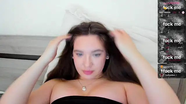 Snapshot of Holly_Molii chatting on February 26, 2025, 6:30 am Holly Molii online show from February 26, 2025, 6:30 am