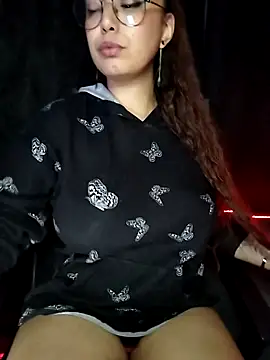 liannalee  online show from November 20, 2025, 10:09 pm