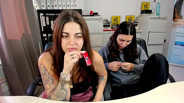 kilenyapatrice online show from October 20, 2025, 1:22 pm