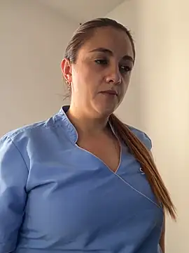 Shianrose online show from April 8, 2026, 10:33 pm