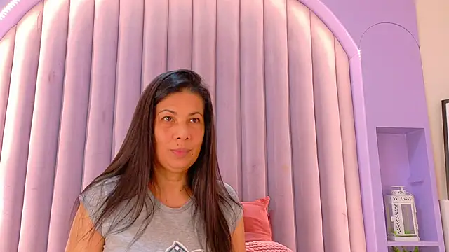 JaylaScott   online show from March 28, 2026, 7:37 pm