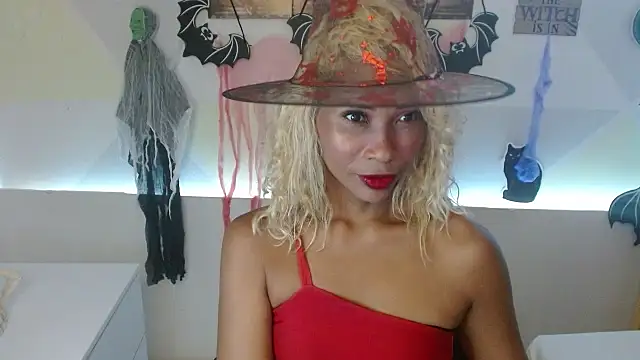 NatashaDormat online show from October 21, 2025, 1:32 pm