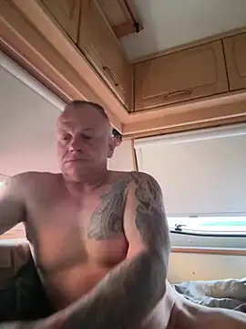 JakubW79 online show from May 25, 2026, 4:12 am