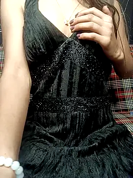 poojaji690 online show from February 10, 2026, 6:01 am