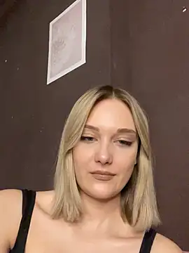 Snapshot of Alisa_Rise chatting on March 7, 2025, 9:48 pm Alisa Rise online show from March 7, 2025, 9:48 pm