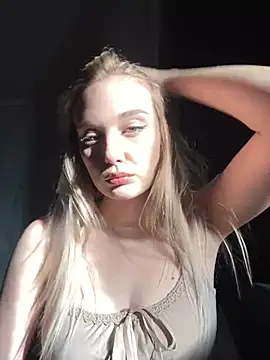 Snapshot of Alisa_Rise chatting on January 25, 2025, 6:45 am Alisa Rise online show from January 25, 2025, 6:45 am