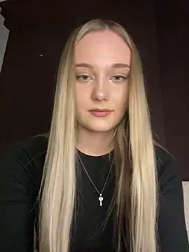 Snapshot of Alisa_Rise chatting on February 14, 2025, 5:36 pm Alisa Rise online show from February 14, 2025, 5:36 pm