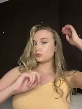 Snapshot of Alisa_Rise chatting on February 12, 2025, 9:54 pm Alisa Rise online show from February 12, 2025, 9:54 pm