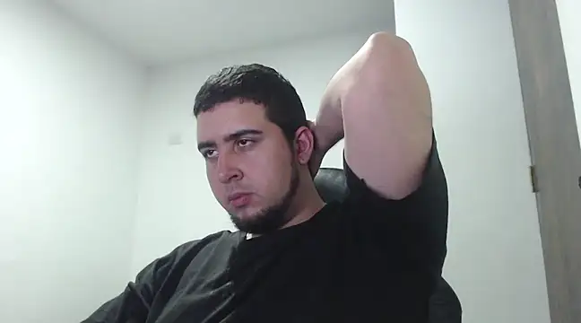 Snapshot of Adam_senn219 chatting on February 26, 2025, 2:52 am Adam senn219 online show from February 26, 2025, 2:52 am