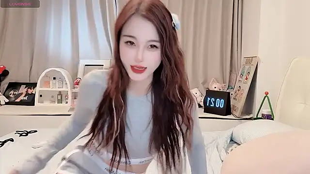 Snapshot of Neyllar chatting on February 23, 2025, 4:24 pm Neyllar online show from February 23, 2025, 4:24 pm