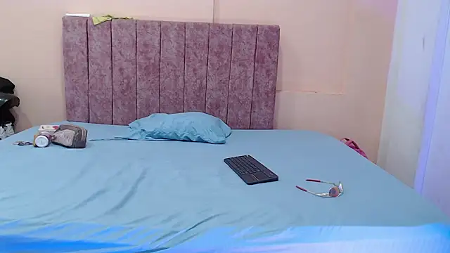 dirty couple22 online show from November 10, 2025, 1:38 pm