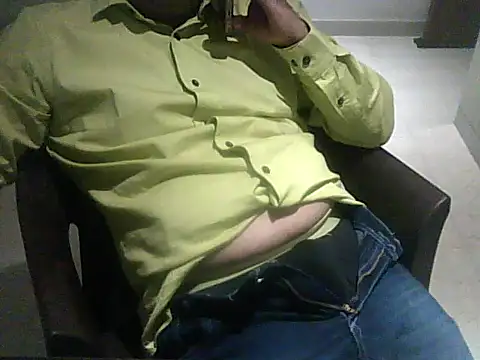 Snapshot of cryptoman1119 chatting on February 20, 2026, 1:35 pm cryptoman1119 online show from February 20, 2026, 1:35 pm