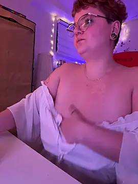 Sweetleeahxx online show from December 18, 2025, 11:52 pm