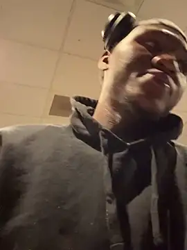 Festivitiesking1 online show from December 19, 2025, 3:21 am