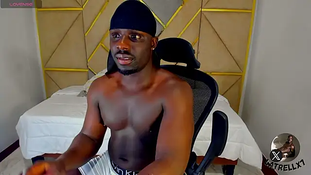 Latrellx7 online show from November 27, 2025, 3:18 am