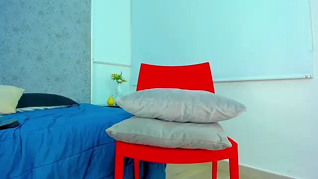 Latrellx7 online show from March 17, 2025, 2:45 pm