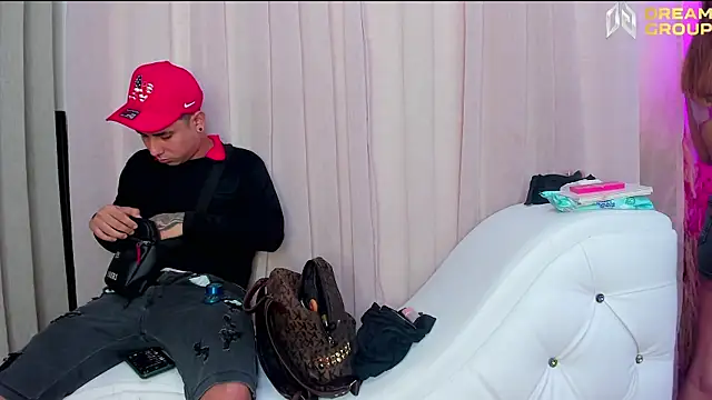 Yourslust  online show from April 1, 2026, 8:06 pm