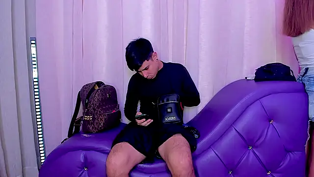 Yourslust  online show from February 16, 2026, 8:07 pm