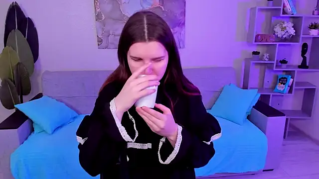 BonneyLove online show from February 17, 2025, 9:32 pm