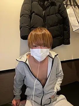 Snapshot of onimakura chatting on February 8, 2026, 1:53 pm onimakura online show from February 8, 2026, 1:53 pm