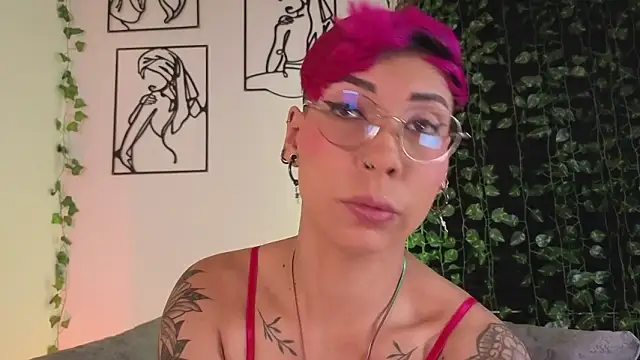 Snapshot of MiaMorgan_ chatting on February 17, 2026, 2:14 pm MiaMorgan online show from February 17, 2026, 2:14 pm