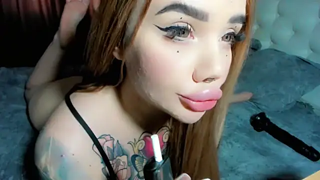 Aira vi online show from February 11, 2025, 3:50 am