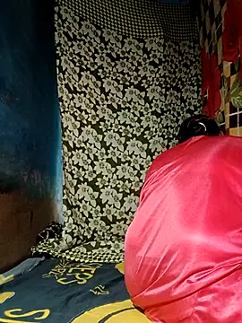 Snapshot of AparnaBoudi chatting on March 1, 2026, 6:19 pm AparnaBoudi online show from March 1, 2026, 6:19 pm