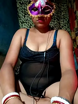 Snapshot of AparnaBoudi chatting on February 21, 2026, 6:21 pm AparnaBoudi online show from February 21, 2026, 6:21 pm